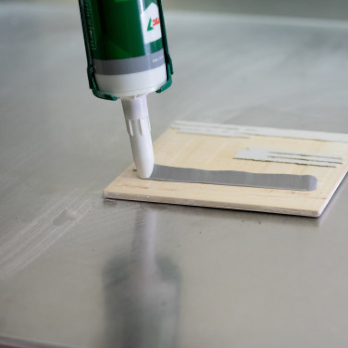 TEC7 X-Tack Montagekleber für Profis - glue4you